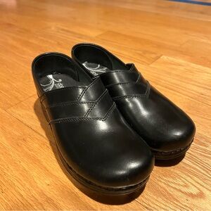 Women’s Black Slip-On Leather Clogs - Professional Comfort